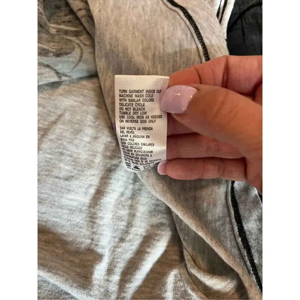 Disney Top Girls Youth Size XL Gray‎ Minnie and Mickey Mouse Graphic T-Shirt